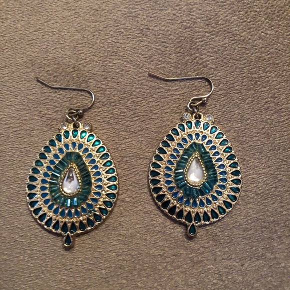 Jewelry - Earrings